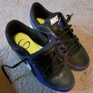 Nike size women's 6 softball cleats